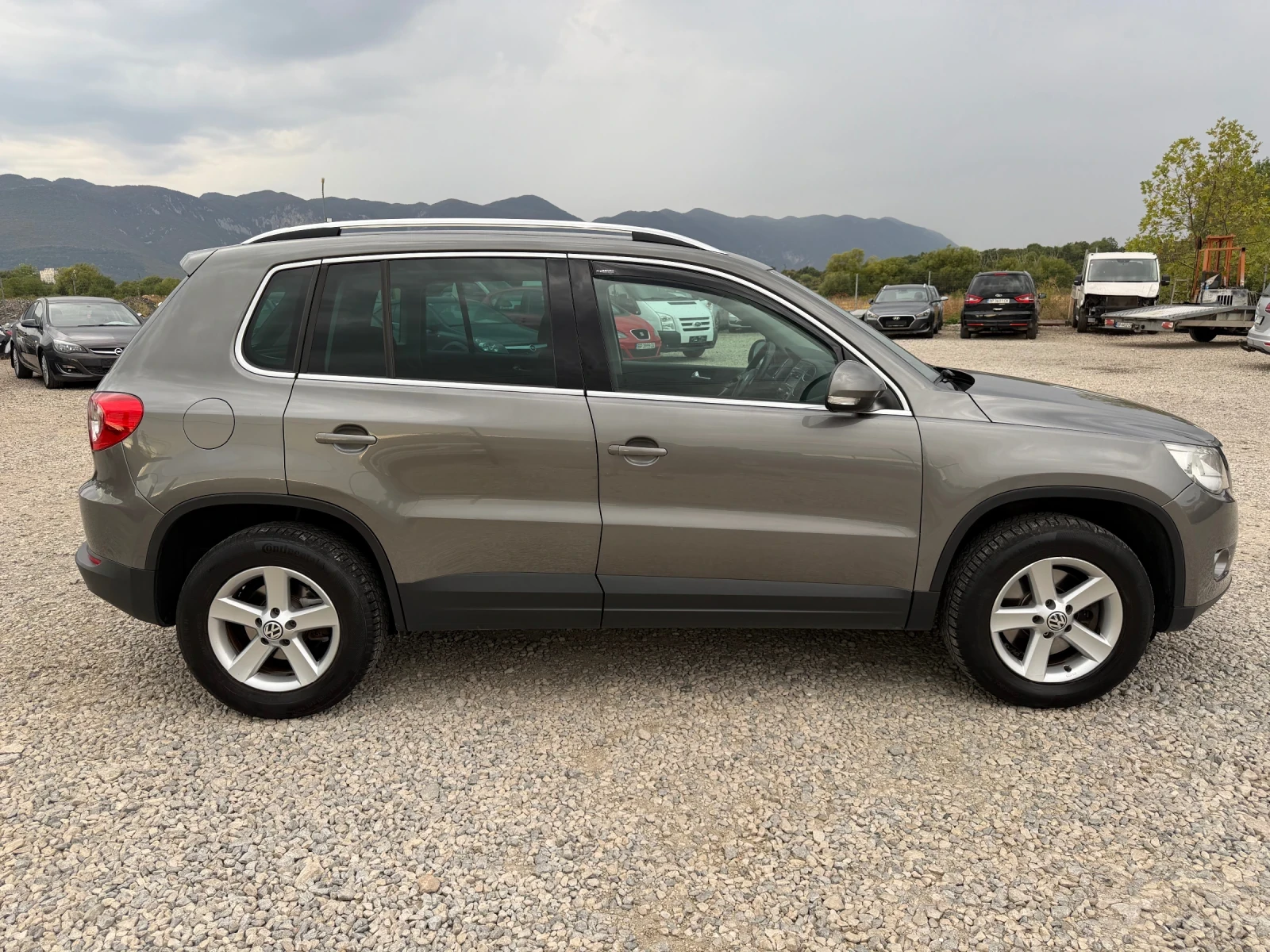 VW Tiguan 2.0TDI-140PS-4X4, снимка 4 - Автомобили и джипове - 55944355