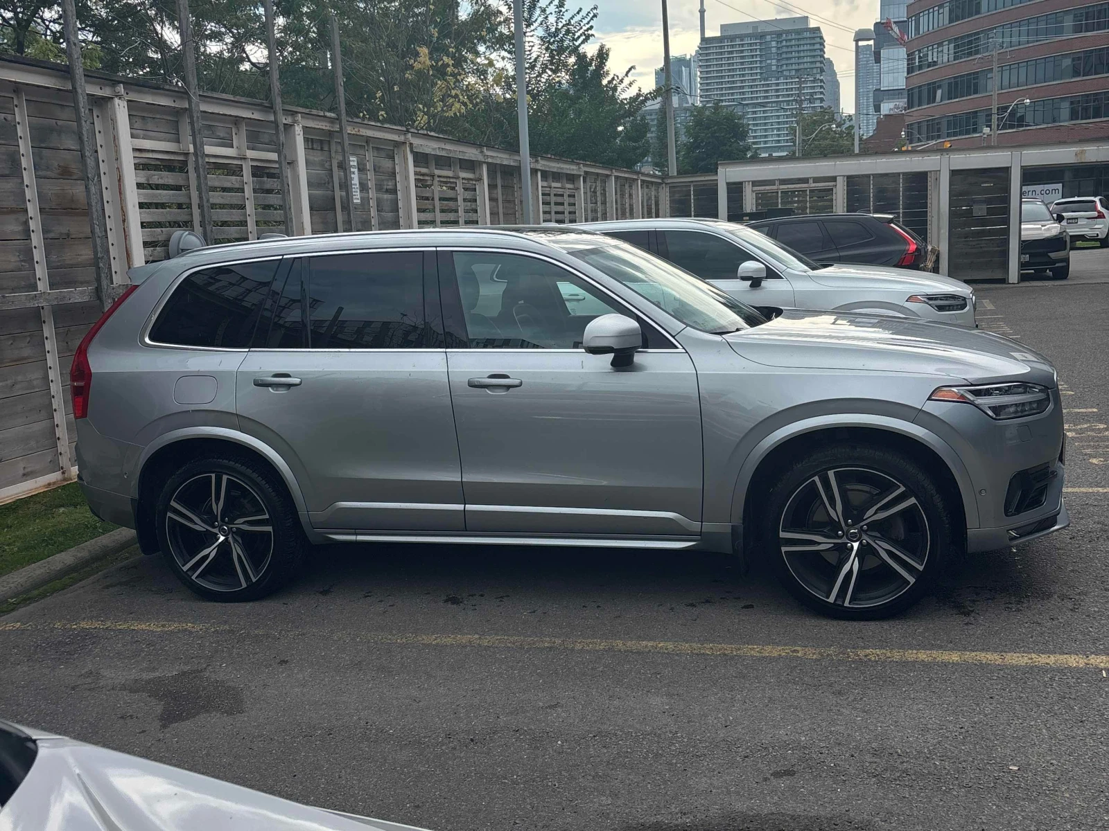 Volvo Xc90 R Design/CARFAX/ОТ ПРЕДСТАВИТЕЛСТВО/360/ОБДУХ/, снимка 3 - Автомобили и джипове - 56122212
