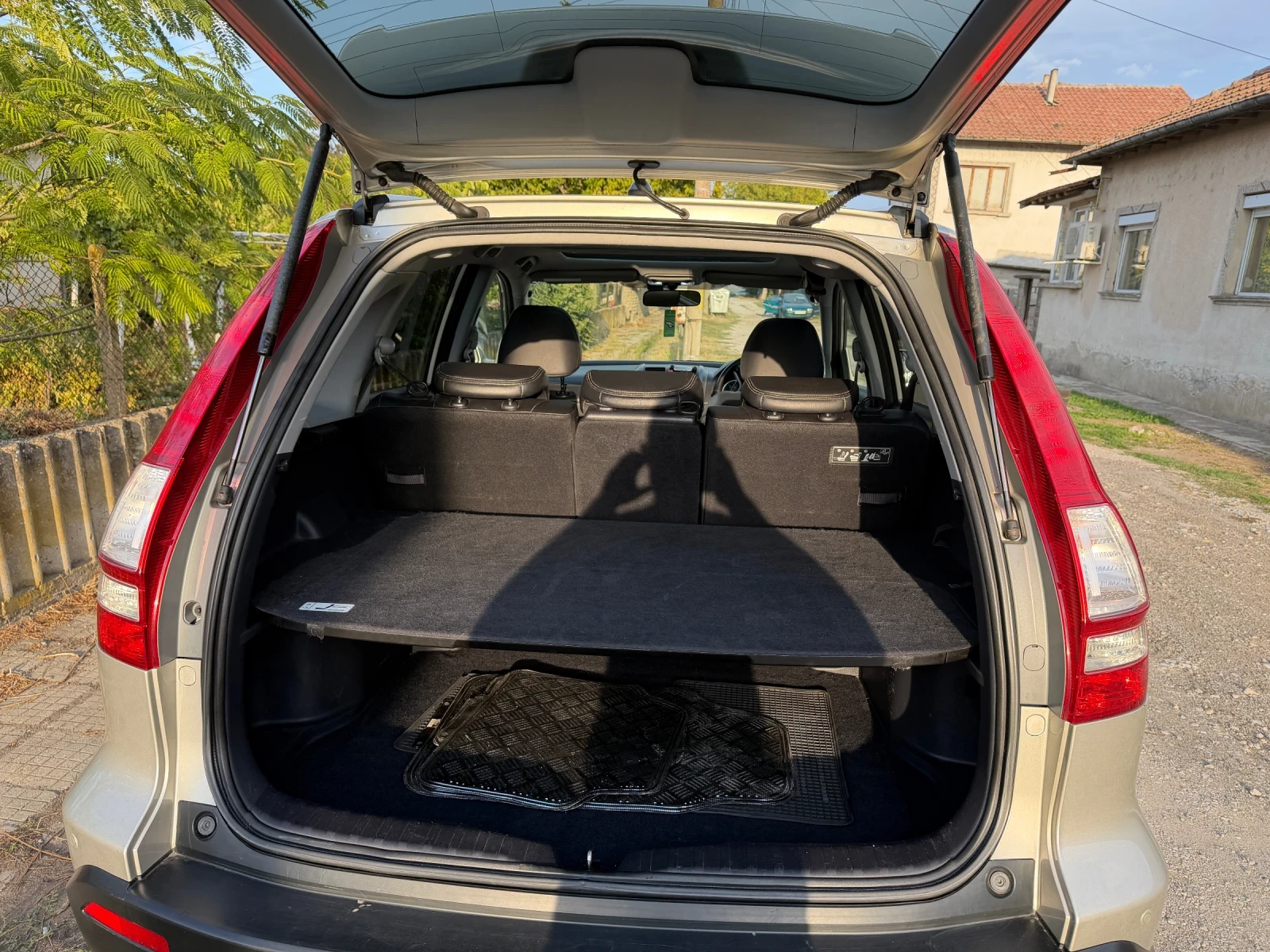 Honda Cr-v executive, снимка 8 - Автомобили и джипове - 56259626