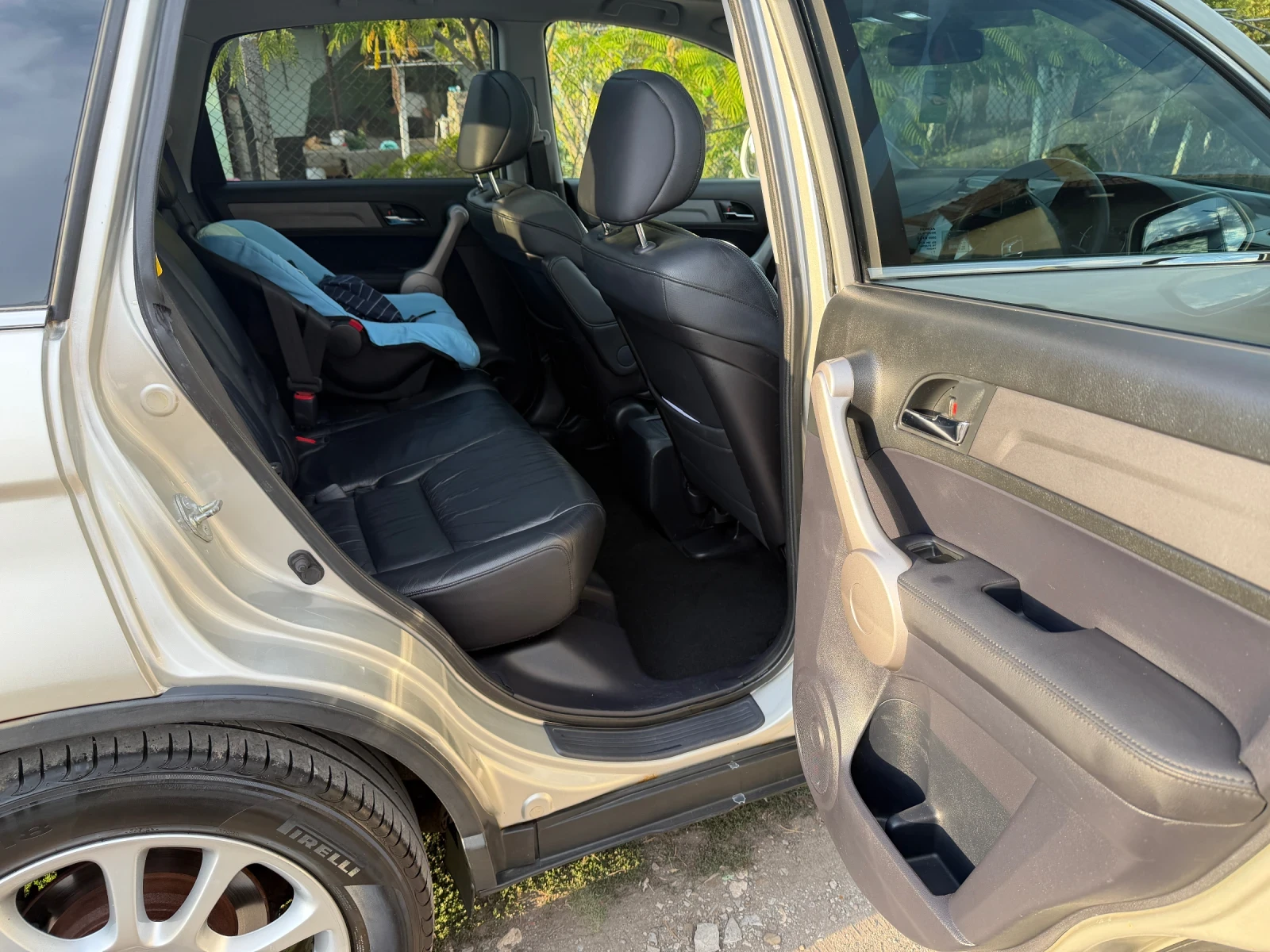 Honda Cr-v executive, снимка 9 - Автомобили и джипове - 56259626
