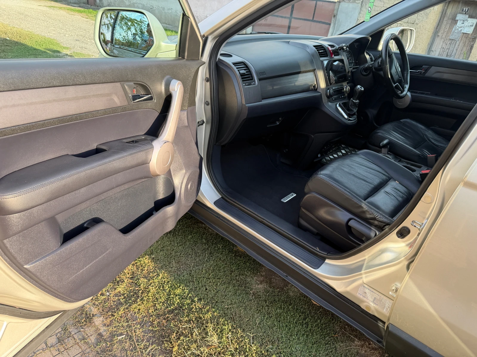 Honda Cr-v executive, снимка 5 - Автомобили и джипове - 56259626