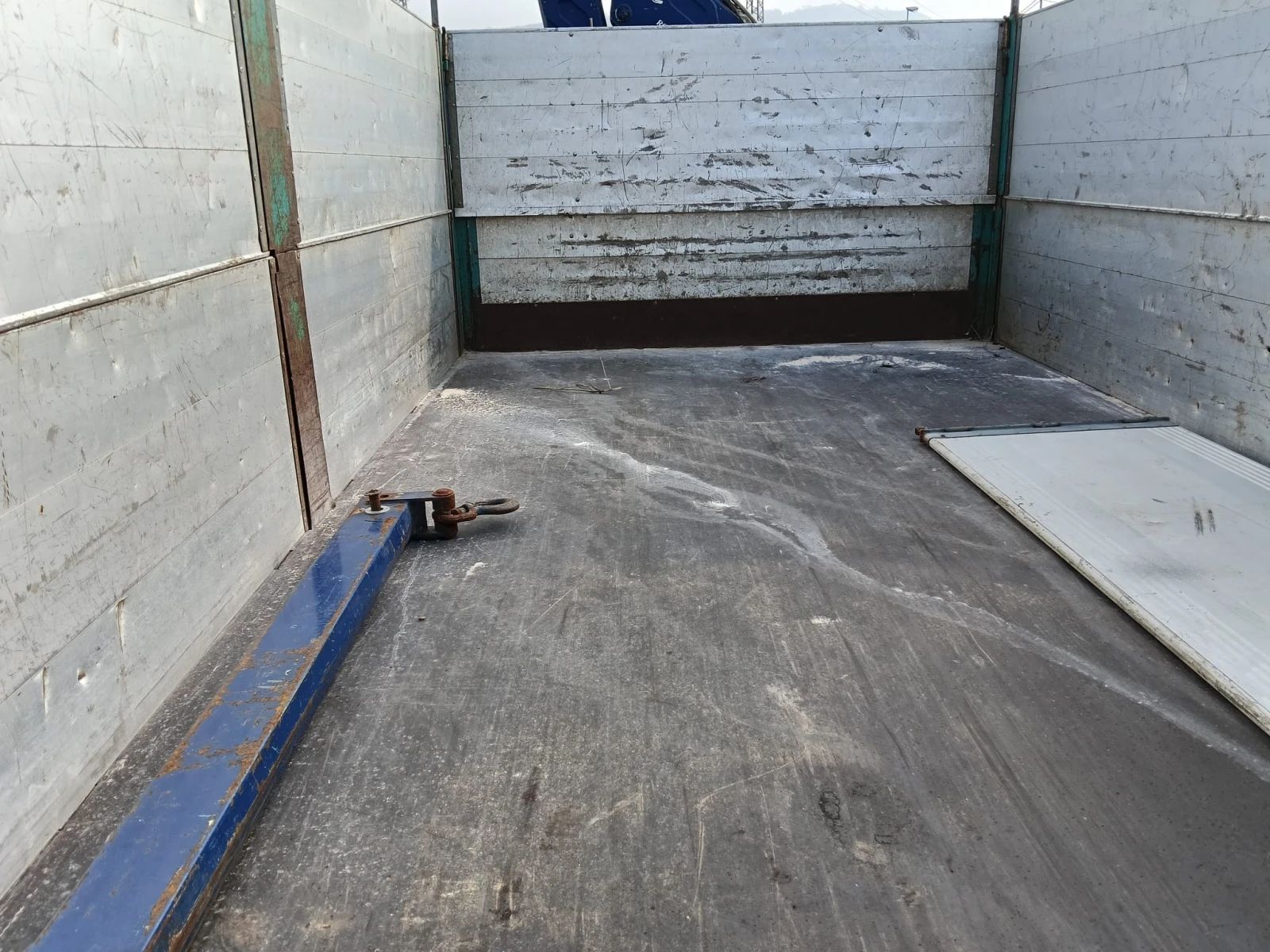 Mercedes-Benz 1320 Тристранен самосвал + Кран Ferrari, снимка 12 - Камиони - 53966448