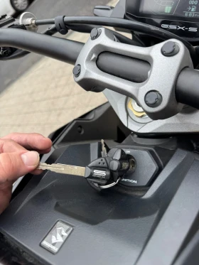 Suzuki Gsx 4800 км, снимка 15