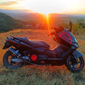  Yamaha T-max