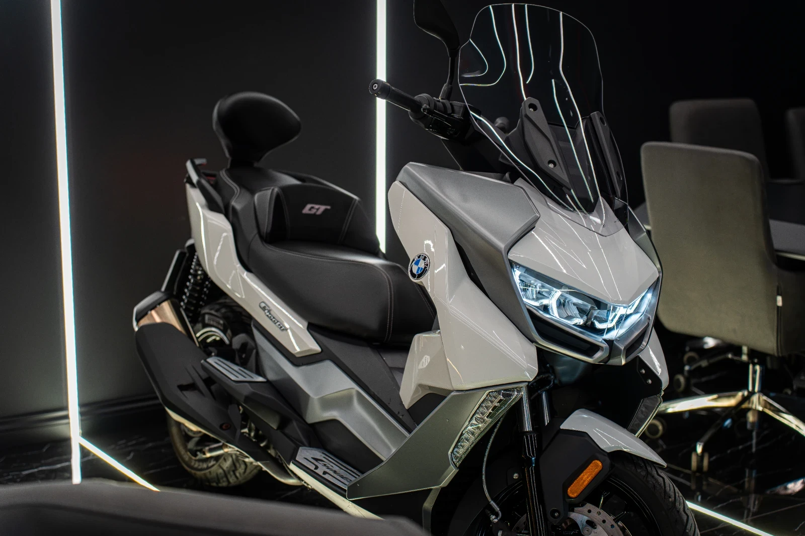 BMW C 400 GT* * ПОРЪЧКОВ* * ЧИСТО НОВ* * 4000 км* * , снимка 1