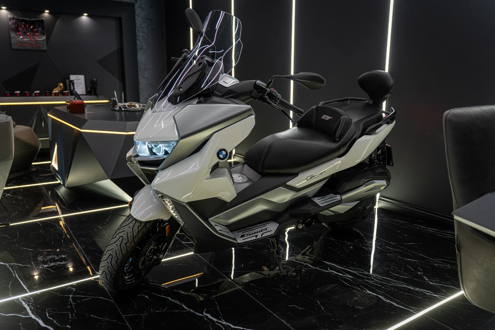 BMW C 400 GT* * ПОРЪЧКОВ* * ЧИСТО НОВ* * 4000 км* *  - изображение 3