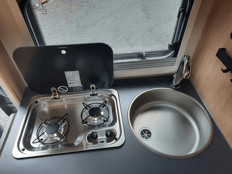 Кемпер Giottiline Siena 385 Peugeot, снимка 6 - Каравани и кемпери - 51137432