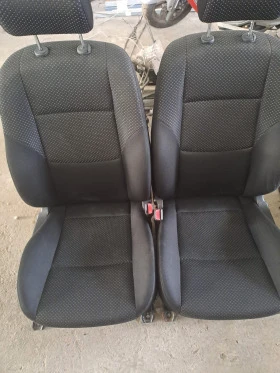 Предни седалки за Хюндай i30, снимка 1