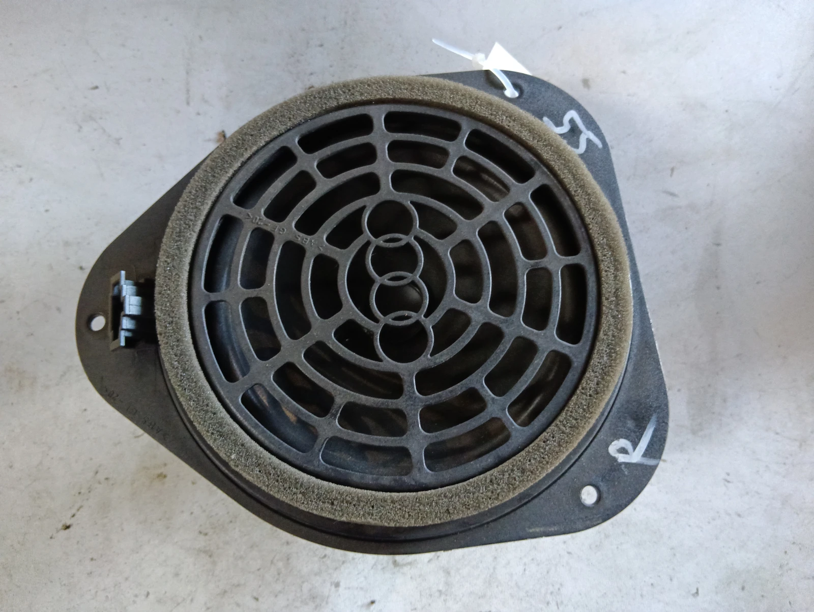 задна тонколона BANG OLUFSEN 8T0035411A Audi A5