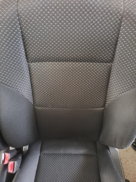 Предни седалки за Хюндай И30, снимка 2 - Части - 45072161