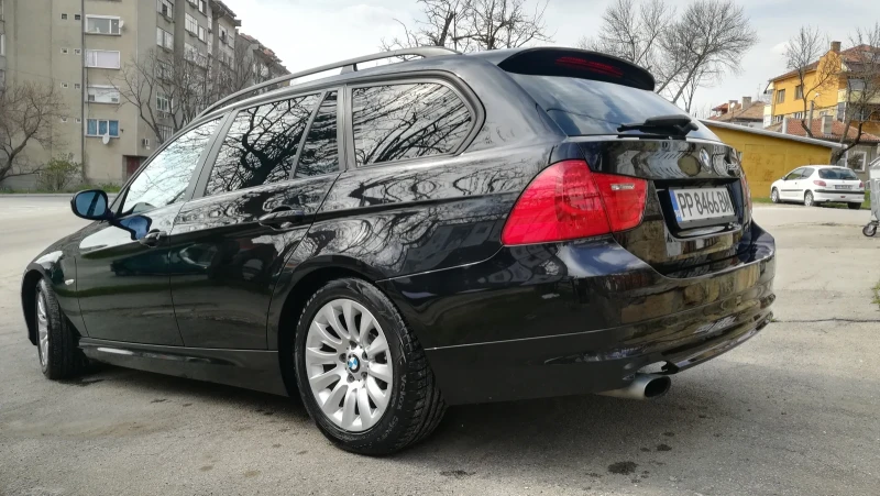 BMW 320  D Фейслифт, снимка 4 - Автомобили и джипове - 46972029