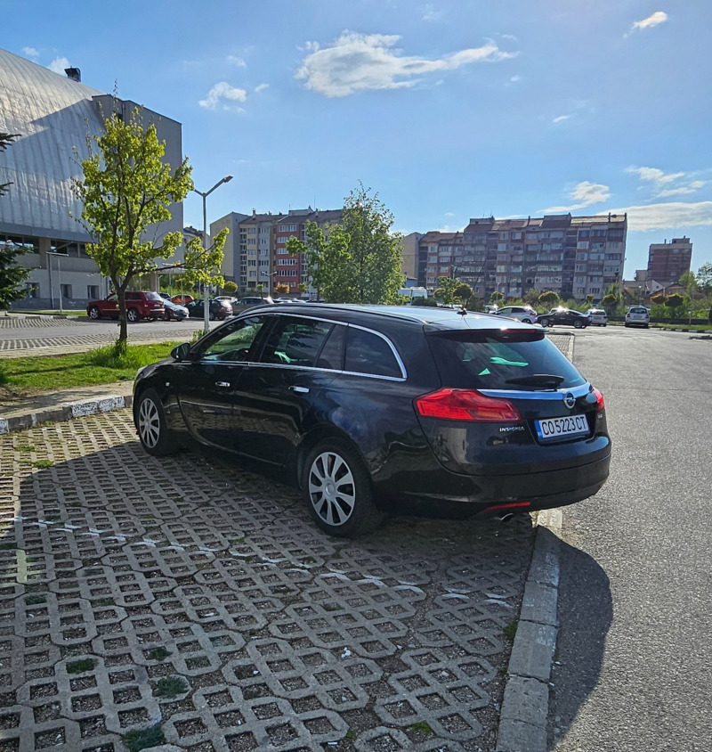 Opel Insignia, снимка 8 - Автомобили и джипове - 45529157