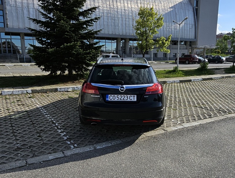 Opel Insignia, снимка 6 - Автомобили и джипове - 45529157