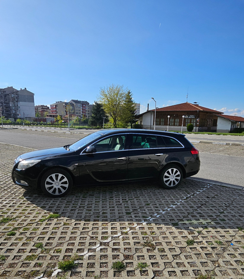 Opel Insignia, снимка 9 - Автомобили и джипове - 45529157