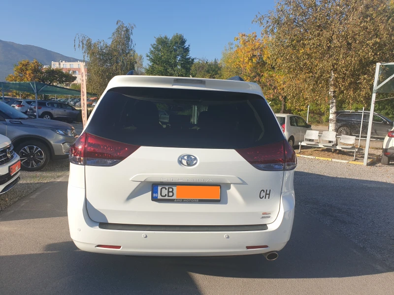 Toyota Sienna 3.5i* 4X4* АВТОМАТИК* 7места* КОЖА* EURO5B* NAVI* , снимка 5 - Автомобили и джипове - 47382965