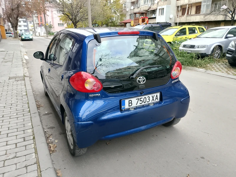 Toyota Aygo 1.0i vvi, снимка 7 - Автомобили и джипове - 48005825