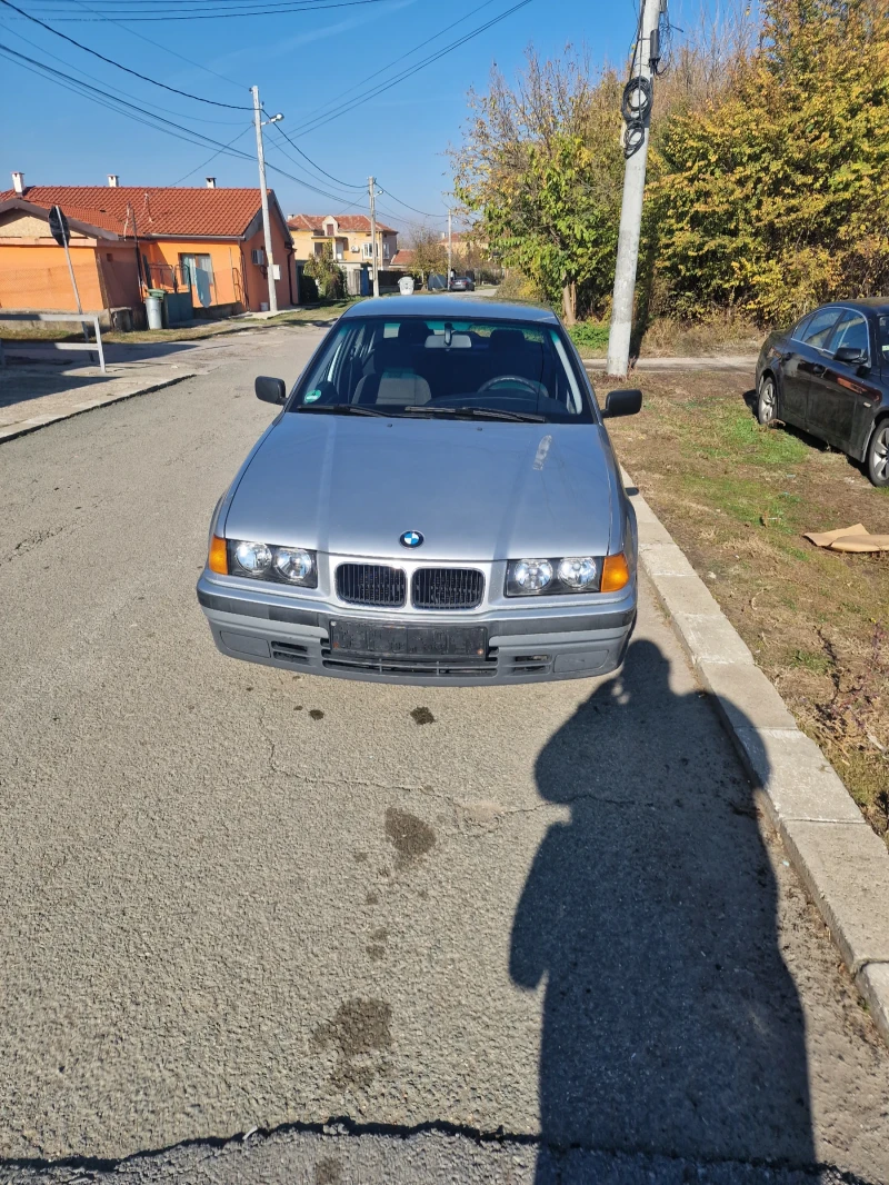 BMW 318, снимка 1 - Автомобили и джипове - 48310569