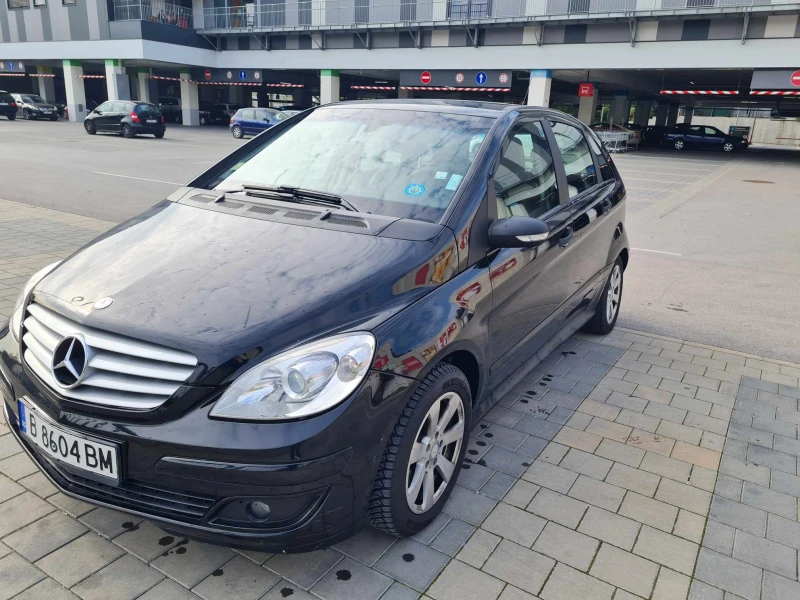 Mercedes-Benz B 180, снимка 1 - Автомобили и джипове - 48154232