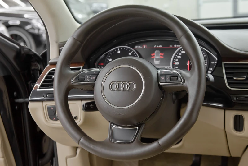 Audi A8 4.2TDI V8 , снимка 11 - Автомобили и джипове - 51583936
