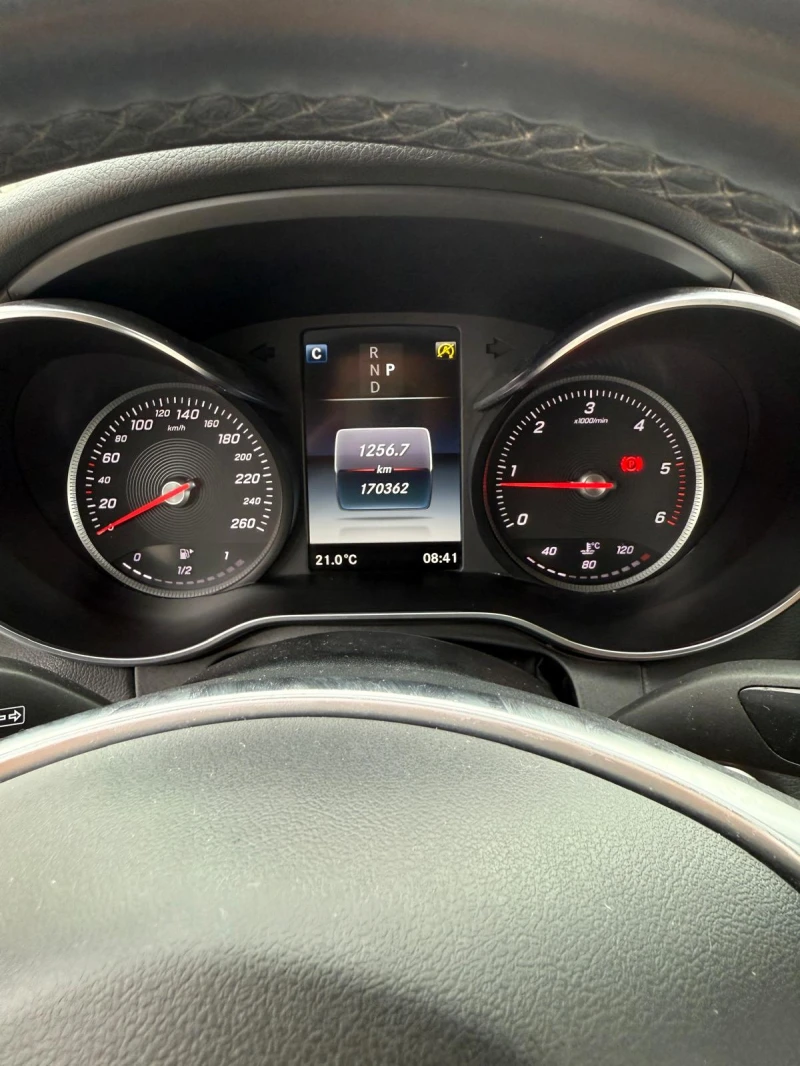 Mercedes-Benz C 250 * * CAR Play, Реални Километри, Ел Теглич * * , снимка 6 - Автомобили и джипове - 52081778