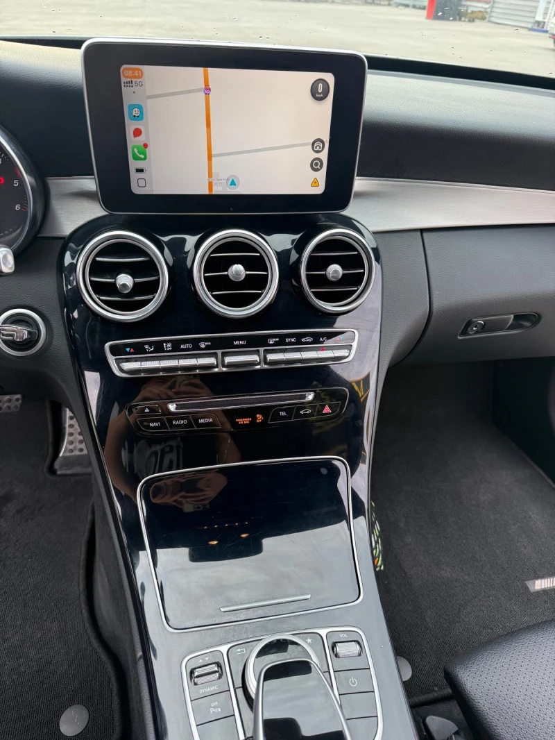 Mercedes-Benz C 250 * * CAR Play, Реални Километри, Ел Теглич * * , снимка 5 - Автомобили и джипове - 52081778