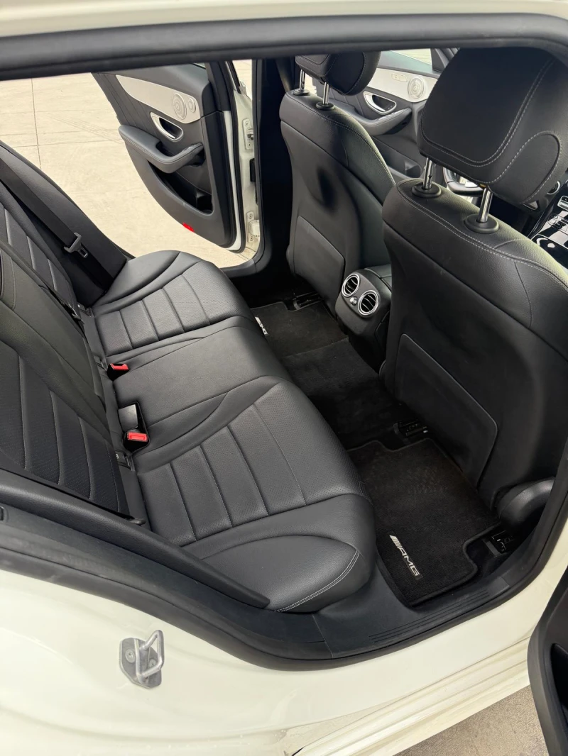 Mercedes-Benz C 250 * * CAR Play, Реални Километри, Ел Теглич * * , снимка 8 - Автомобили и джипове - 52081778