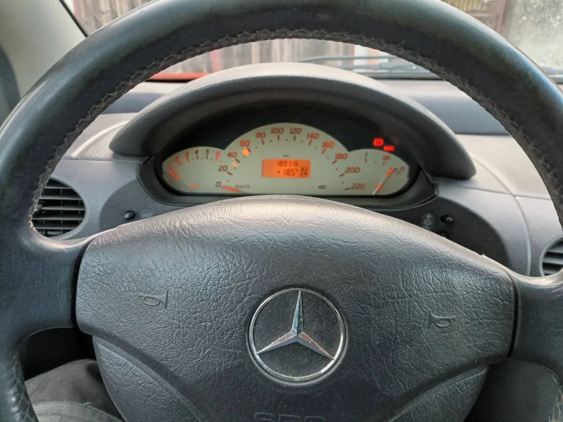 Mercedes-Benz A 190, снимка 10 - Автомобили и джипове - 52351112