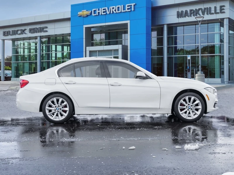 BMW 330 * 330i xDrive * CARFAX * ЦЕНА ДО БГ, снимка 3 - Автомобили и джипове - 52999653