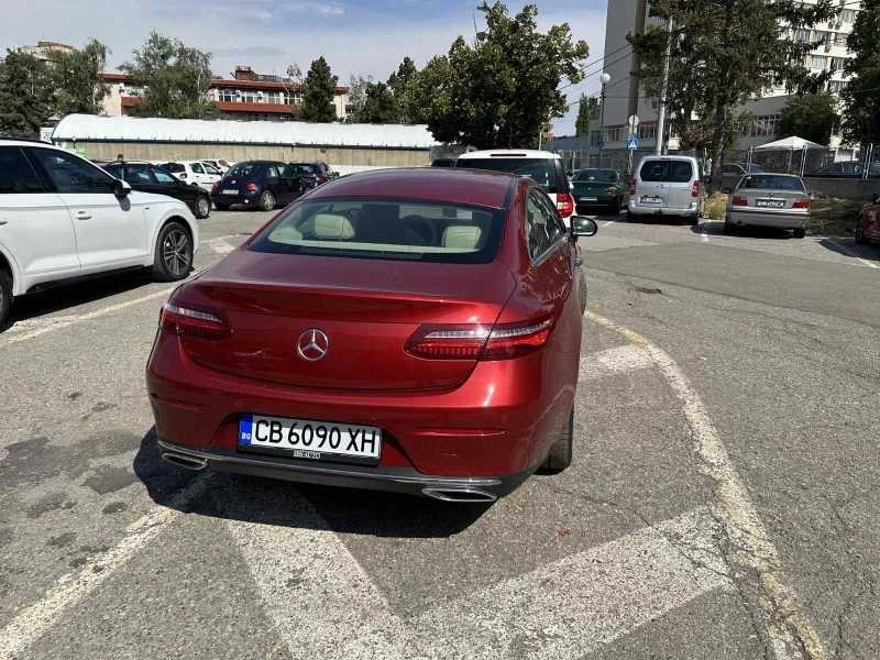 Mercedes-Benz E 220, снимка 4 - Автомобили и джипове - 53220221