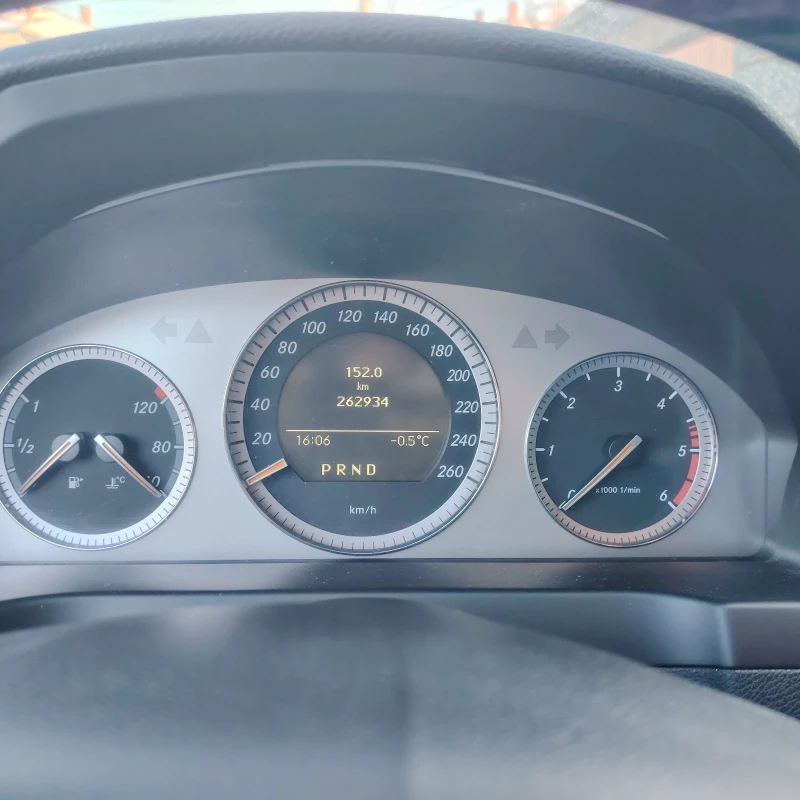 Mercedes-Benz C 320 CDI, снимка 8 - Автомобили и джипове - 53404584