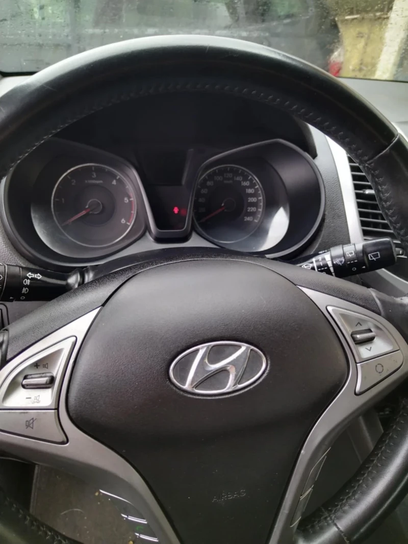 Hyundai Ix20 1.4 дизел, снимка 14 - Автомобили и джипове - 53425218