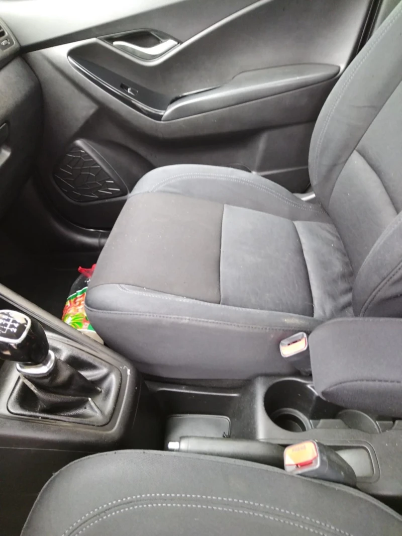 Hyundai Ix20 1.4 дизел, снимка 10 - Автомобили и джипове - 53425218