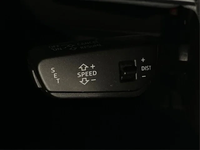 Audi E-Tron, снимка 16 - Автомобили и джипове - 54113138