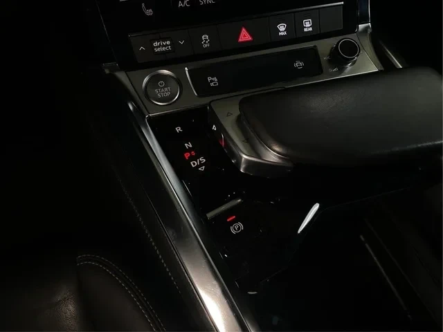 Audi E-Tron, снимка 17 - Автомобили и джипове - 54113138