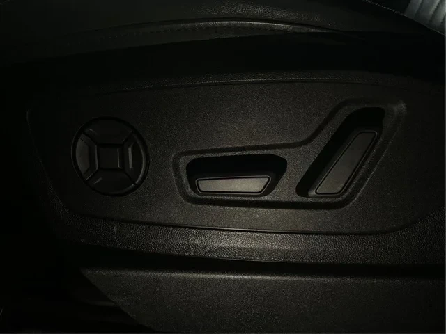 Audi E-Tron, снимка 11 - Автомобили и джипове - 54113138