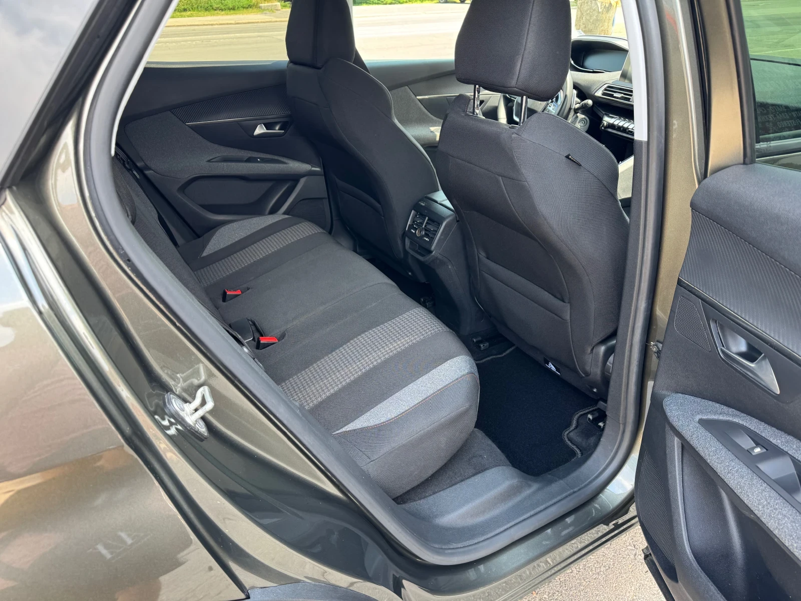 Peugeot 3008 1.5 BlueHDI TOP - изображение 6