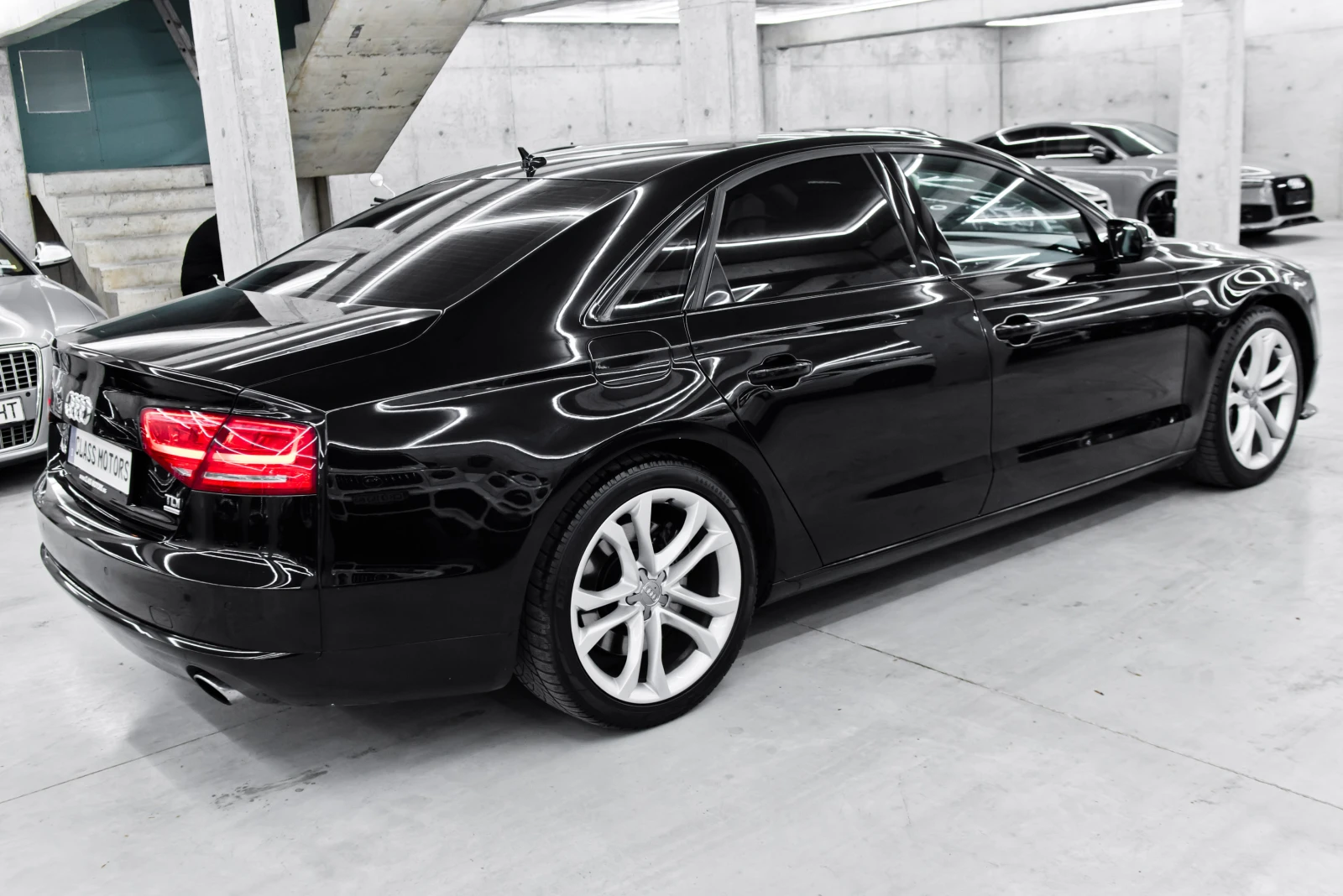 Audi A8 4.2TDI V8  - изображение 7