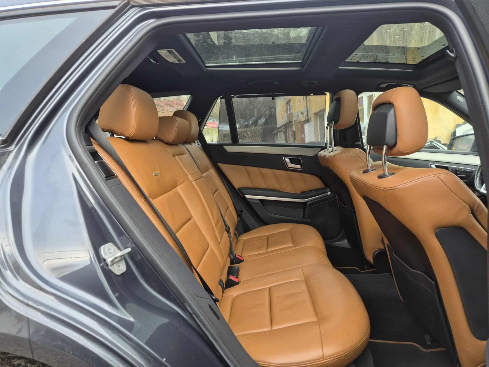 Mercedes-Benz E 350 7бр. М276 AIR MATIK - изображение 2