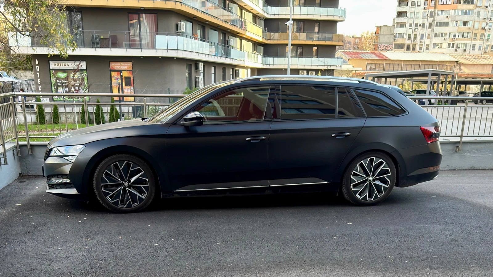 Skoda Superb L&K, снимка 3 - Автомобили и джипове - 53638897