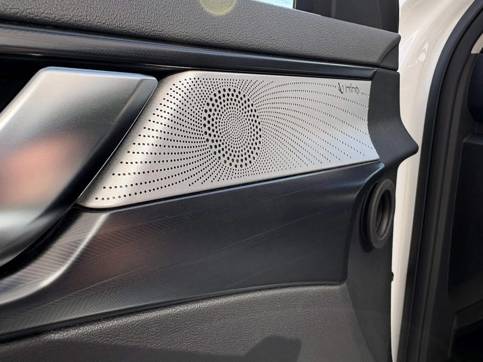 Wey 03  Luxury 4x4, 9 HDCT, 2000 куб.см, 442 к.с. - изображение 10