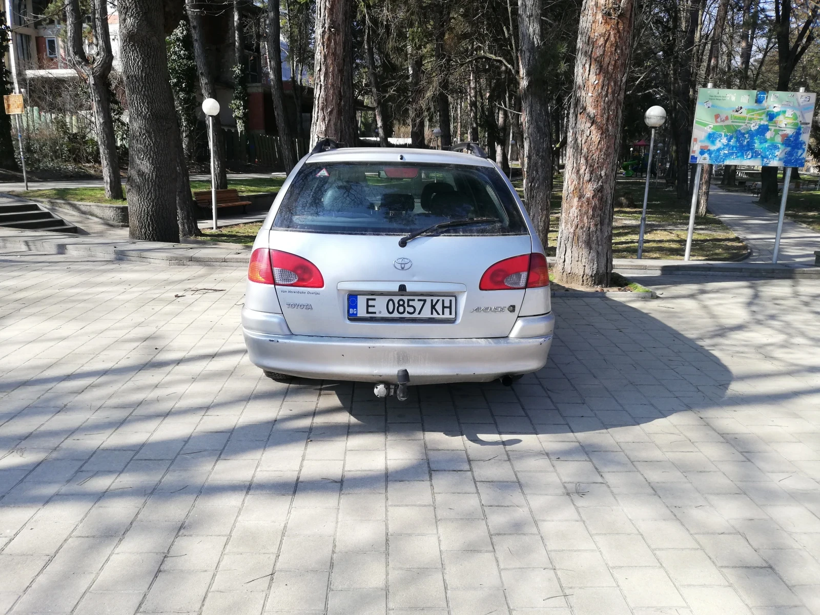 Toyota Avensis 1.6 , снимка 4 - Автомобили и джипове - 53753753