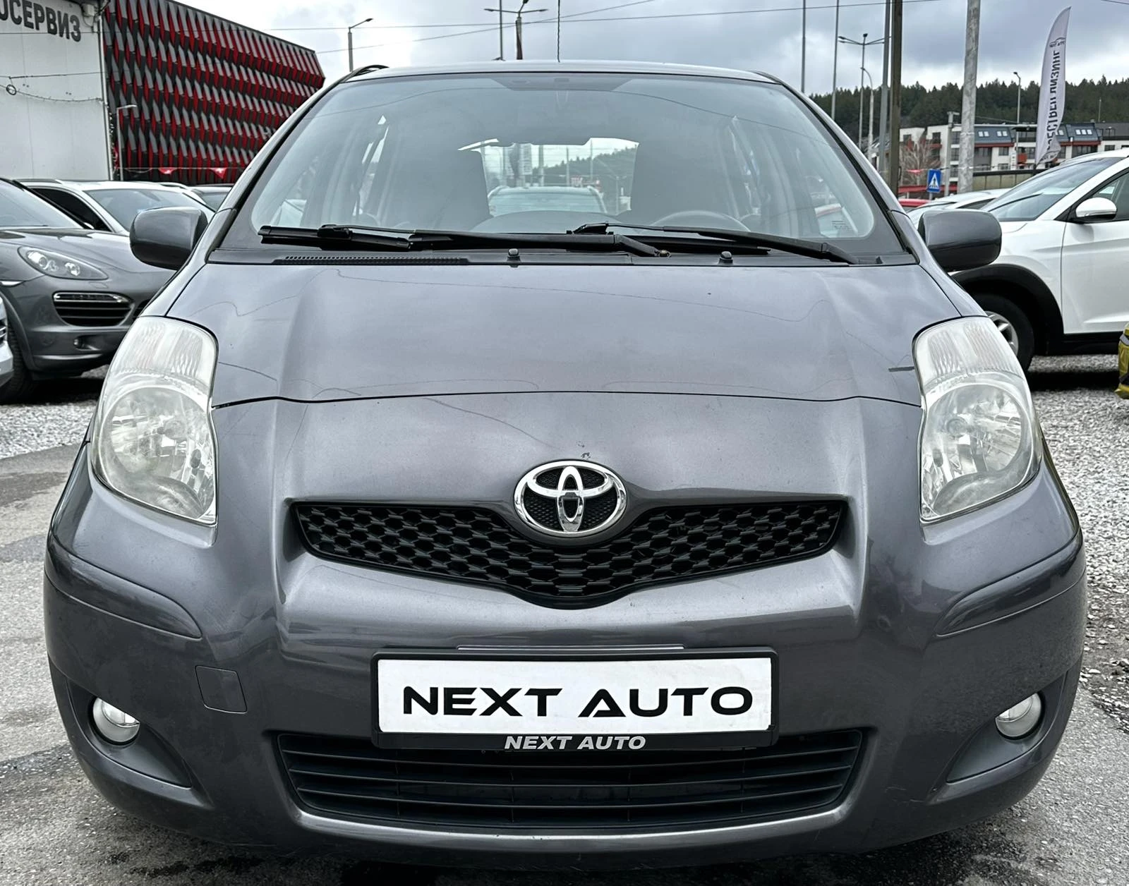 Toyota Yaris 1.3i-VVT 100HP EURO4, снимка 2 - Автомобили и джипове - 54032621