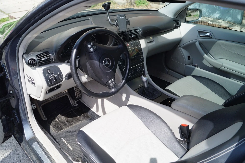 Mercedes-Benz C 200 W203, снимка 4 - Автомобили и джипове - 54223623