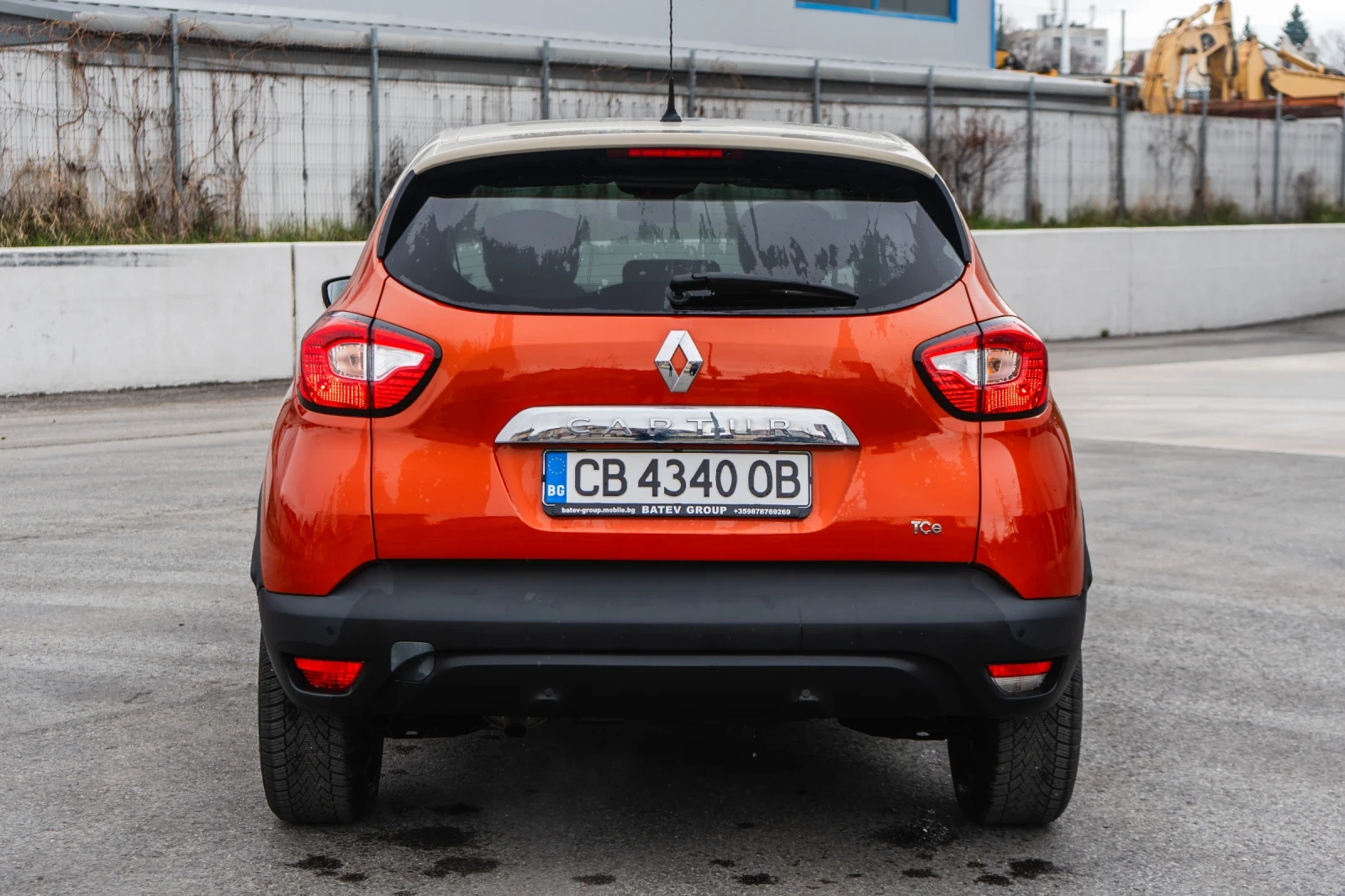 Renault Captur 113000 км. БЕНЗИН АВТОМАТИК ШВЕЙЦАРИЯ Нова кола., снимка 5 - Автомобили и джипове - 54241577