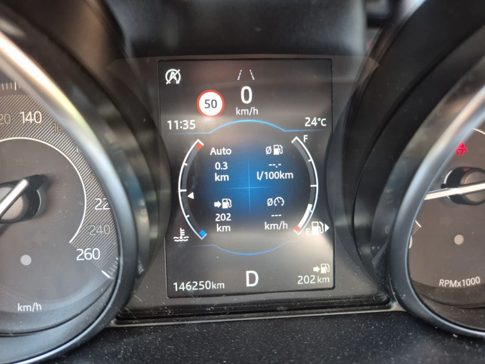 Jaguar E-pace 2.0 DIESEL 180 R-Dynamic 4x4 | Mobile.bg � ����������� 16