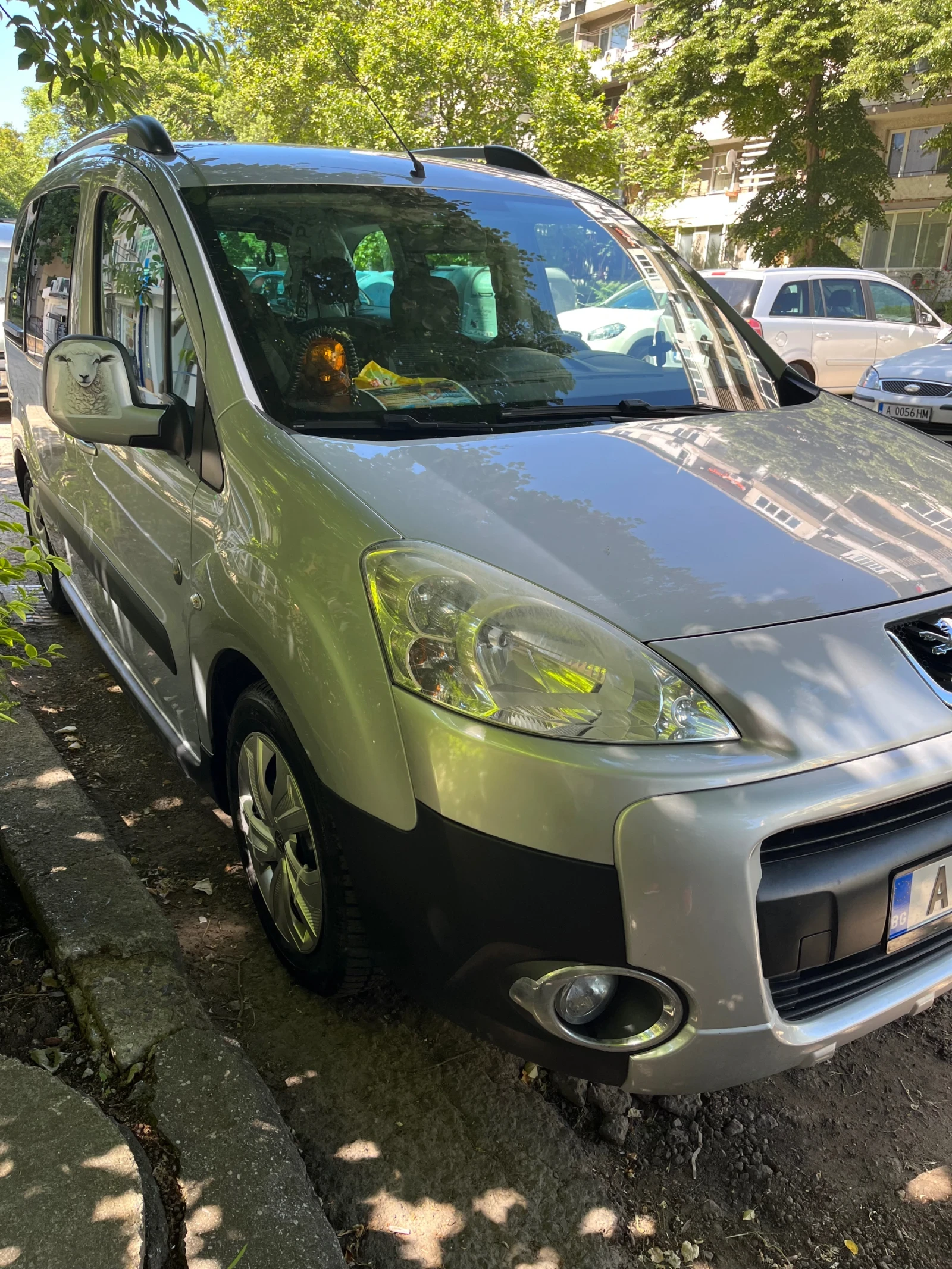 Peugeot Partner 1.6 hdi 90hp, снимка 3 - Автомобили и джипове - 54718375