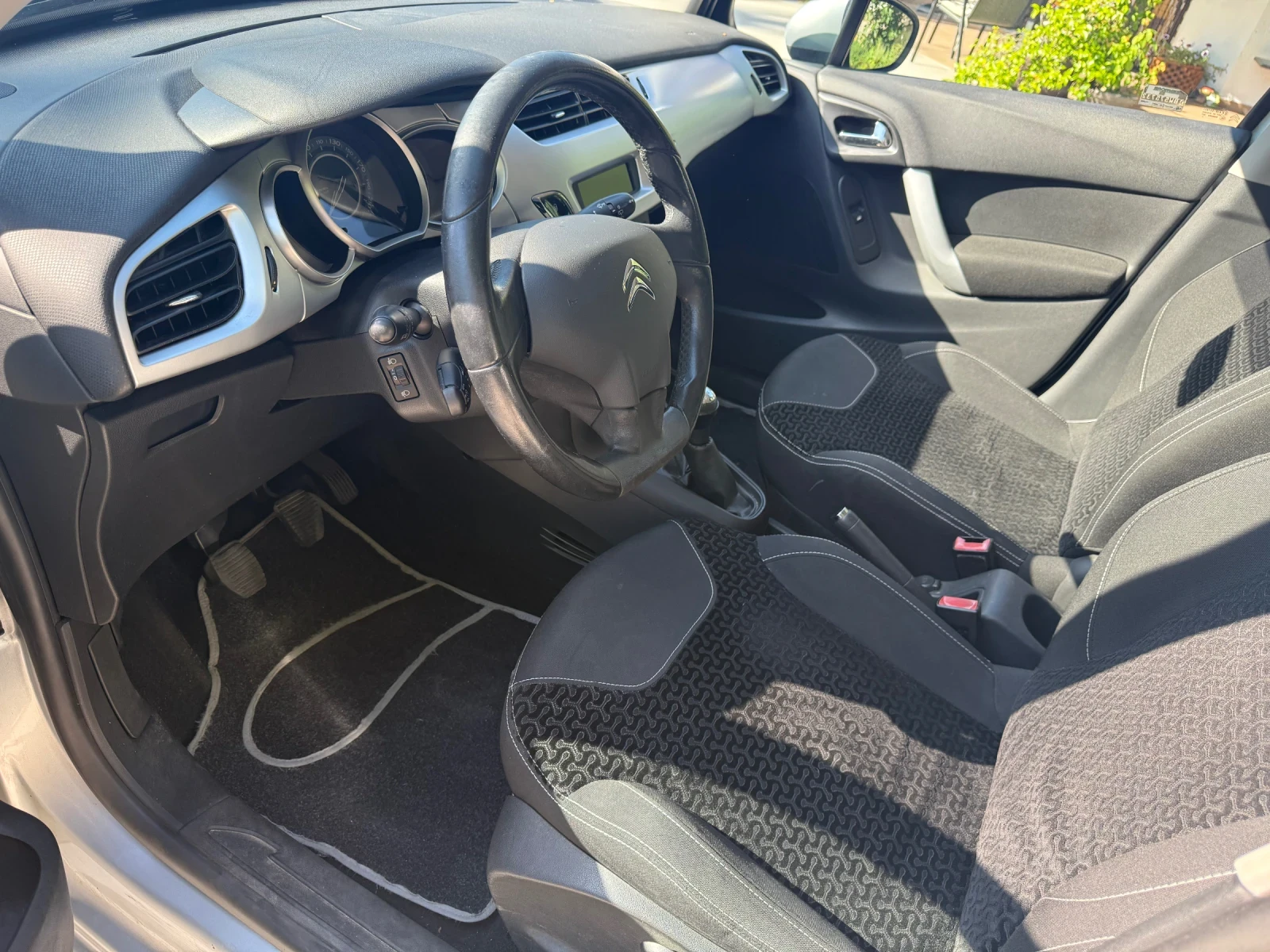 Citroen C3 1.1i* 4 цилиндъра* 121 000км.* , снимка 5 - Автомобили и джипове - 55282990