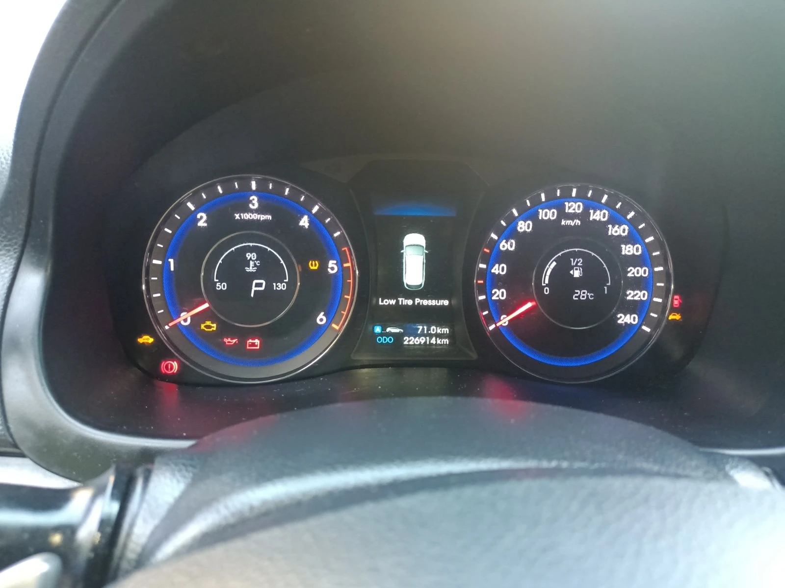 Hyundai I40, снимка 16 - Автомобили и джипове - 56170463
