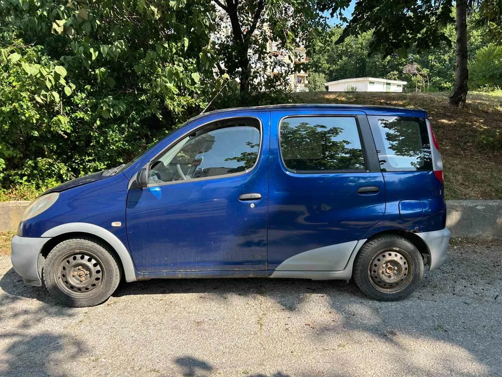Toyota Yaris verso, снимка 6 - Автомобили и джипове - 56239282