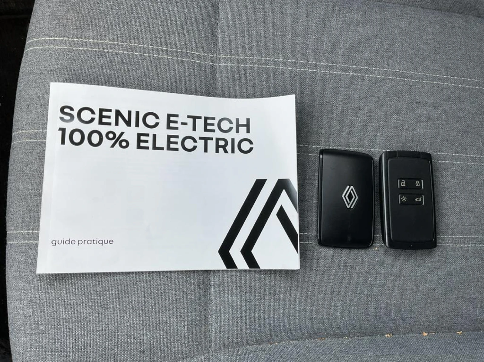 Renault Scenic E-Tech Evolution 67kWh 27 870км, снимка 8 - Автомобили и джипове - 56429479